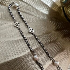 David   Yurnan silver and pearl nexklace